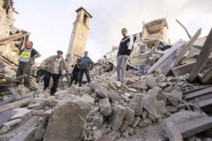 >>>ANSA/ TERREMOTO DEVASTA IL CENTRO ITALIA, 73 I MORTI ACCERTATI